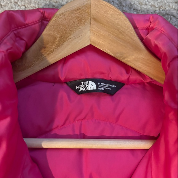 The North Face Fuchsia Puffer Jacket - Picture 3 of 5